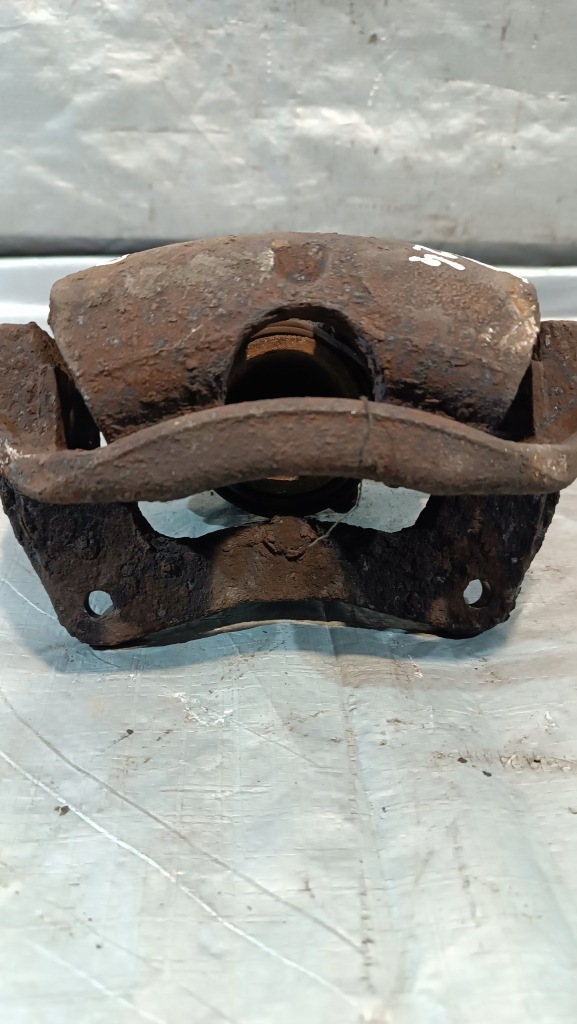 фото №7, Суппорт тормозной volvo v40 левый перед 1.9d lift