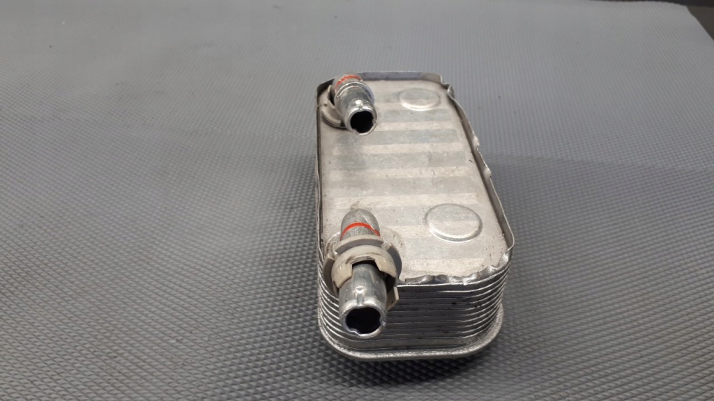 Радіатор оливи bmw e46 2.0d 150ps Оригінал