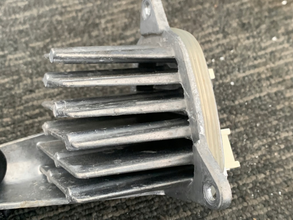 Opel crossland x 1.2 thp 19r блок розжига фары led поворотник левая Киев