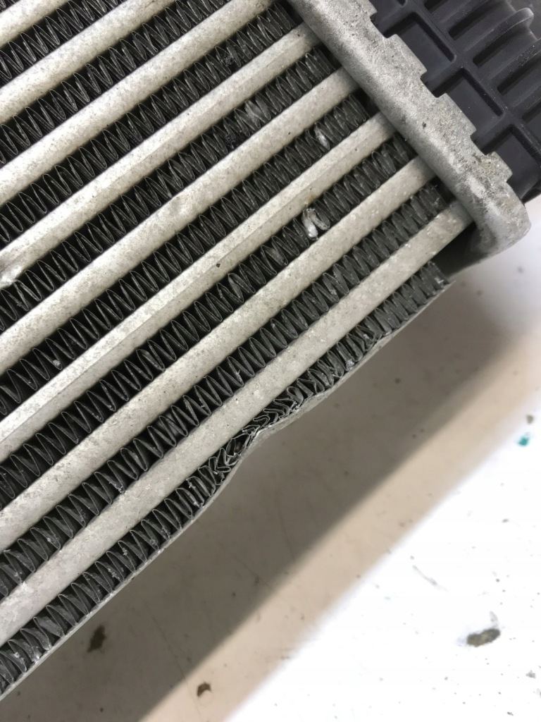 Интеркулер bmw x2 f39 x1 f48 f45 f46 mini f54 f55 f56 lci рестайлинг  7617598 в Украине