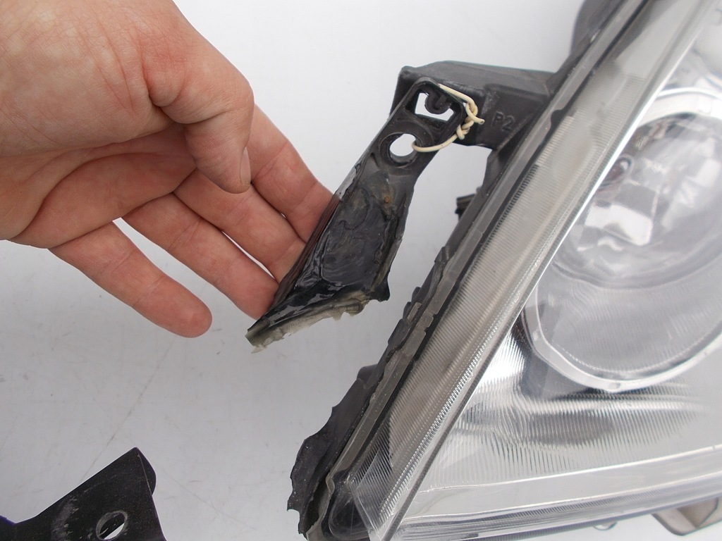 фото №11, Фара лампа nissan note e11 lift 2szt europa