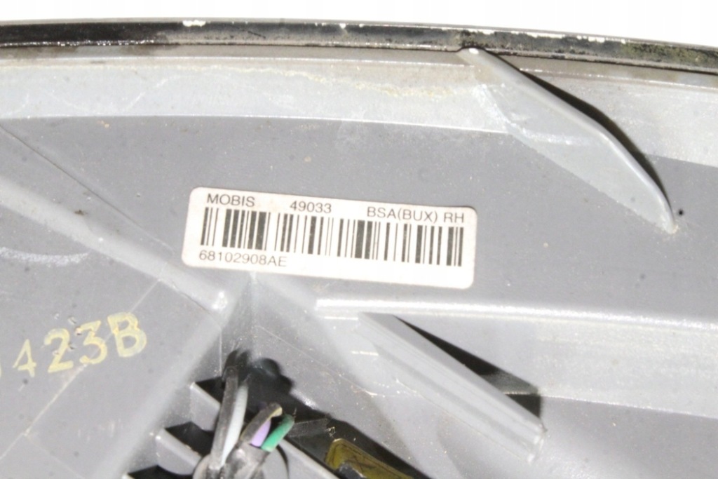 фото №10, Лампа правая задняя jeep cherokee kl 68102908ae 2.0l дизель 103kw 2014