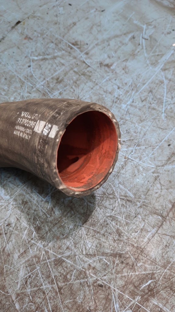 фото №5, Труба патрубок turbo volvo v90 xc60 xc90 2.0 d 31370286