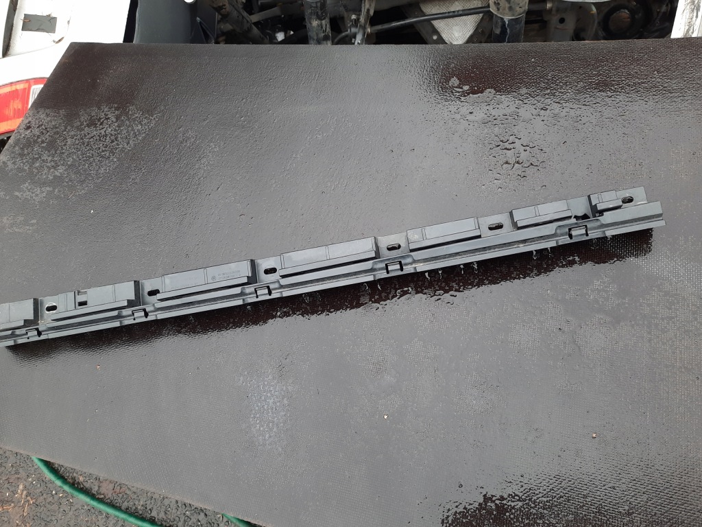 Купить Направляющая кронштейн порог левый перед bmw 5 f10 7184777