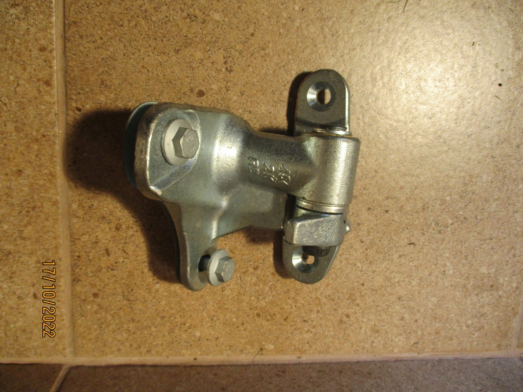 фото №1, Mercedes cla w117 c117 петля дверь правый задняя