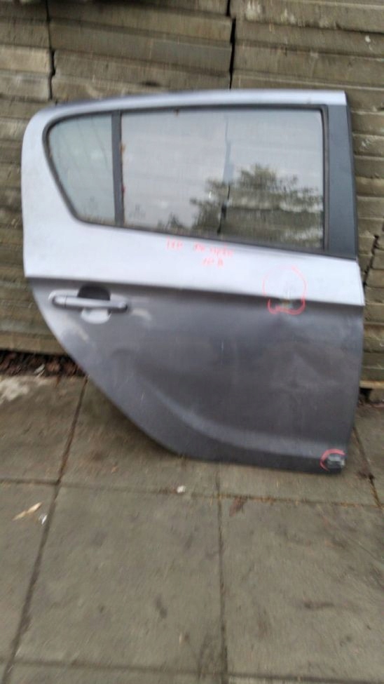 фото №1, Hyundai i20 дверь правый задняя задние