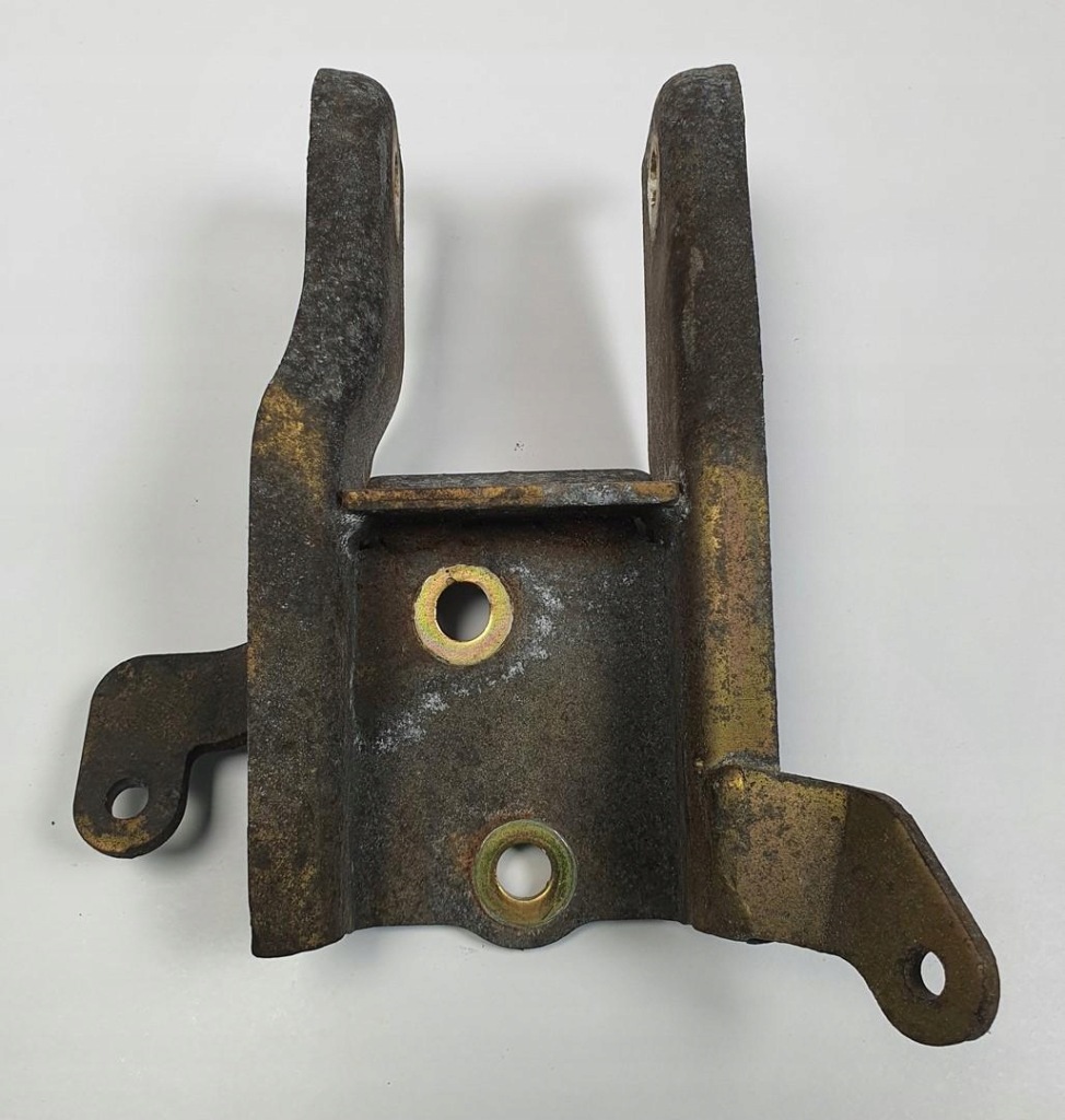 фото №1, Кронштейн кронштейн кронштейн двигуна volvo v40 1.8