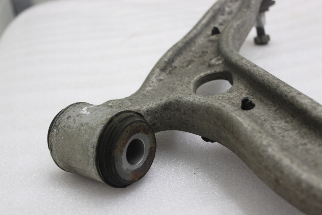 фото №14, Mercedes a klasa w176 рычаг левый перед передний a2463304700