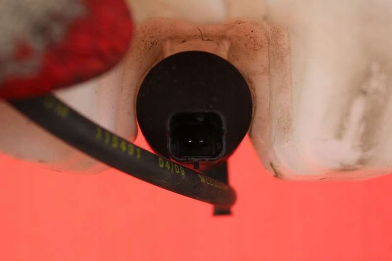 фото №6, Бачок омывателя peugeot 207 1.6 vti 09r