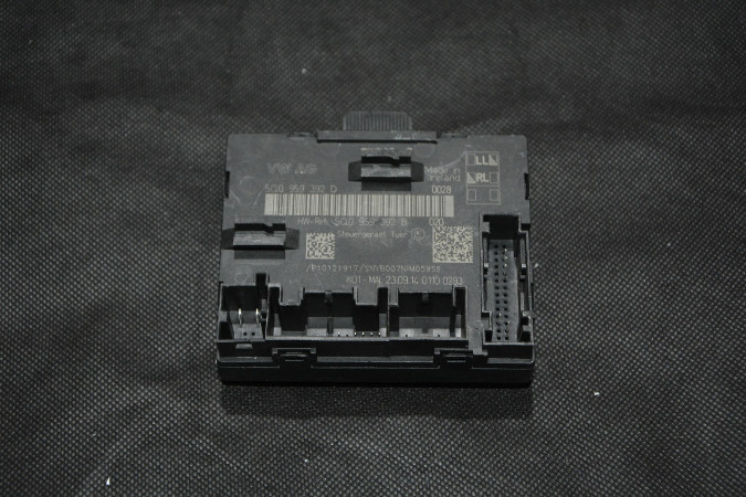 фото №1, Модуль блок керування двері vw passat b8 5q0959392d