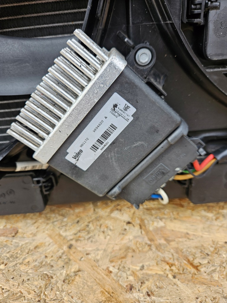 Комплект радіатор audi a4b8 a5 2.0 tdi кондиціонер вентилятор Оригінал