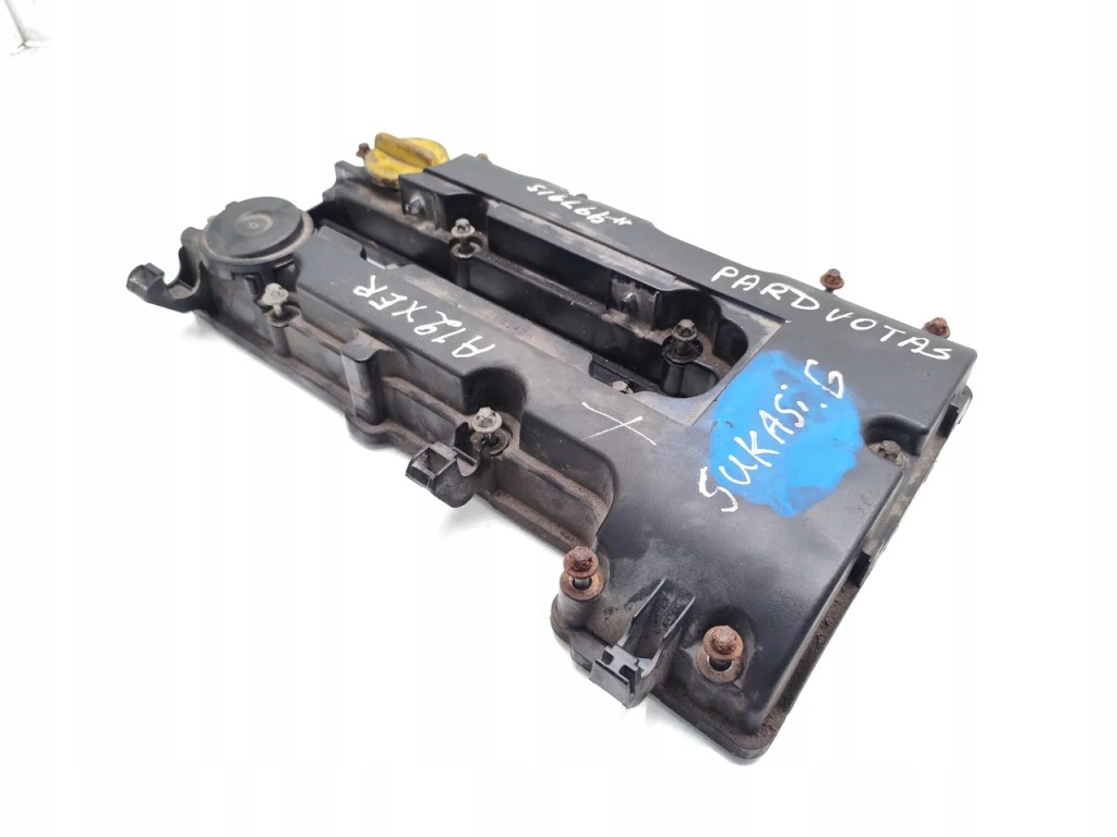 Vauxhall corsa кришка клапанів 1.2 i 16v бензин 63kw 86 hp 55561426 2010 Ціна