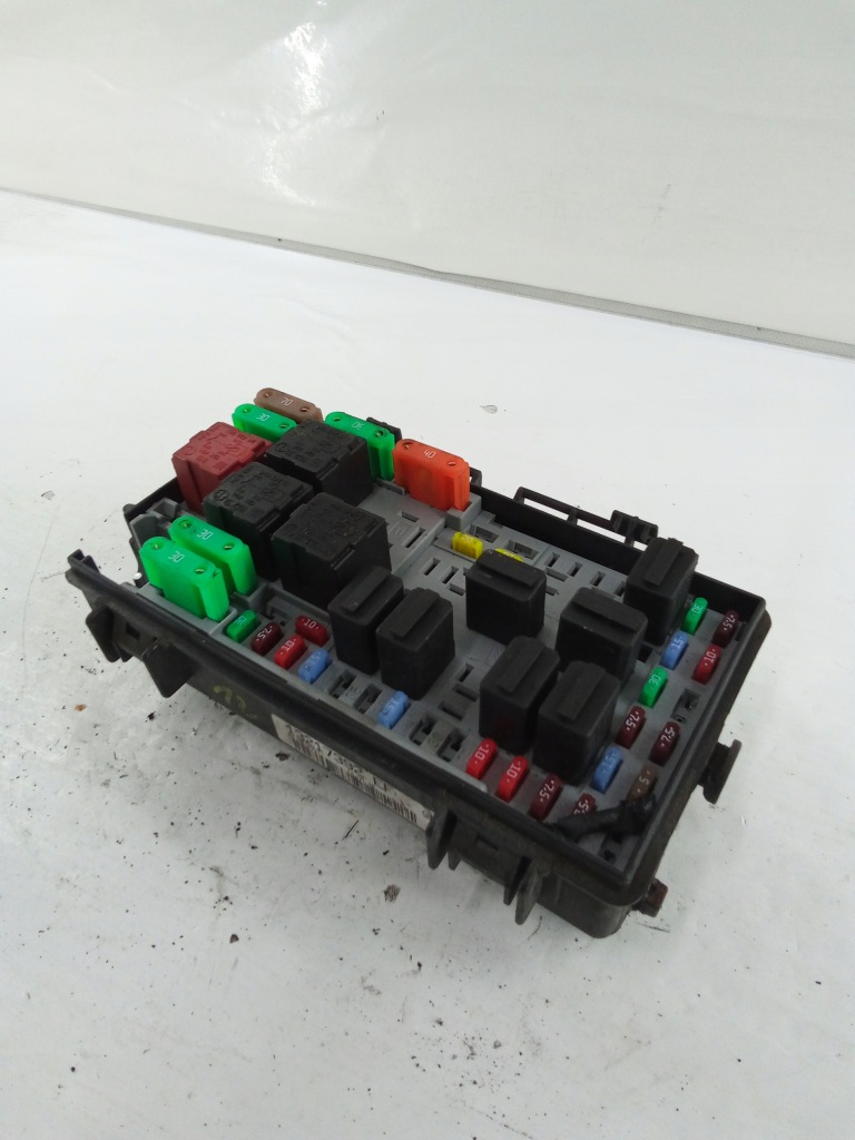 Купити H928 коробка запобіжників corsa d 13217392