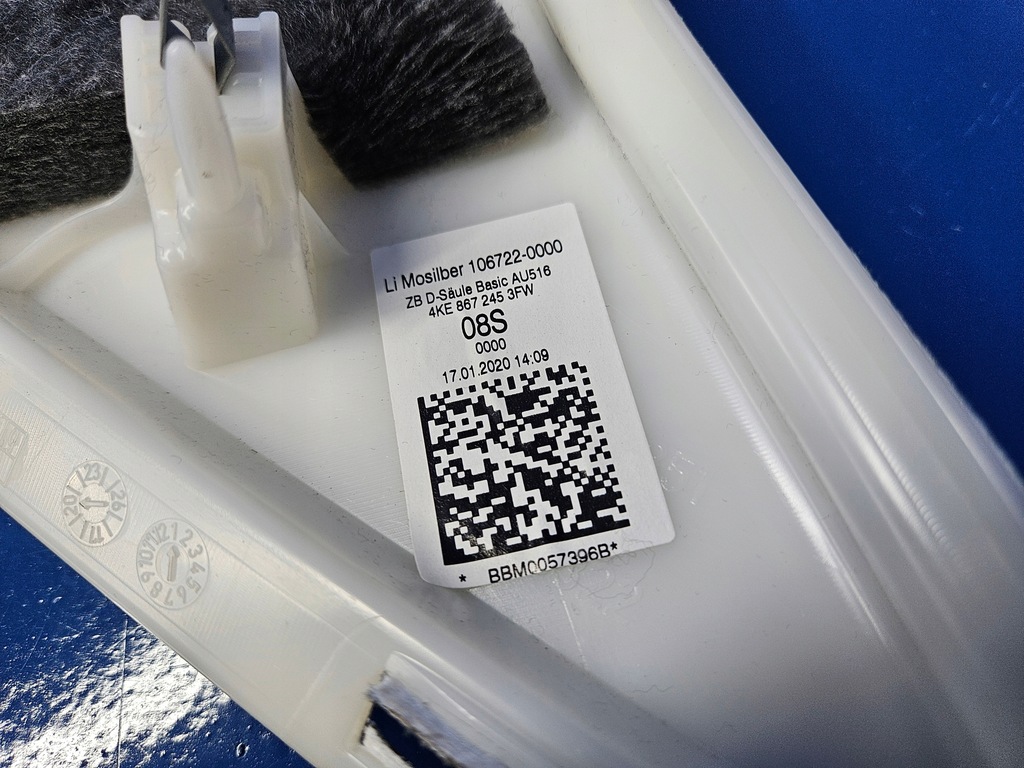 фото №8, Audi e-tron 55 защита стойка левый задняя задние левая обивка 4ke867245