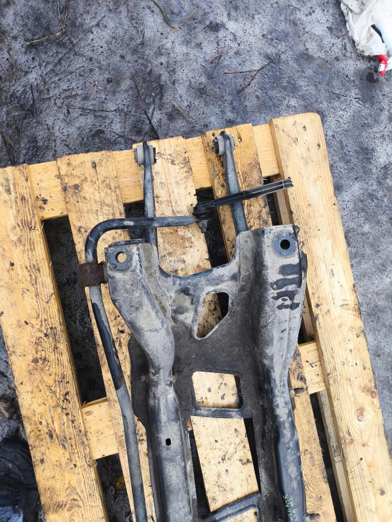 Jeep renegade подрамник балка подрамник подрамник задний  jeep renegade ? Оригинал