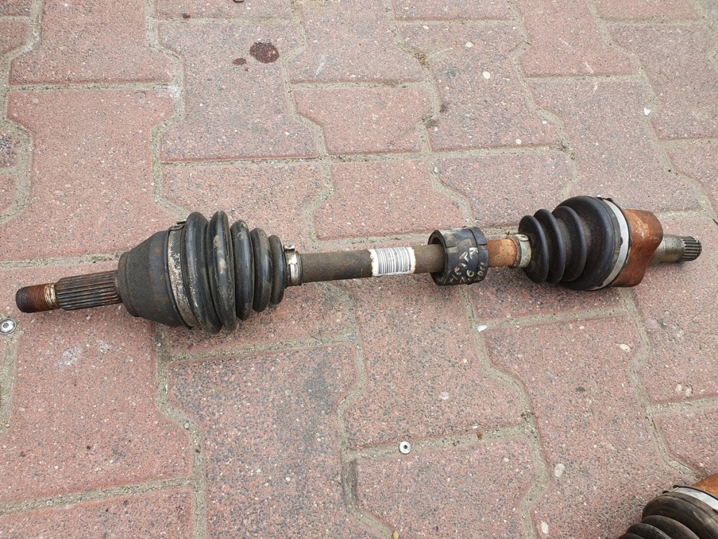 фото №1, Привідний вал ліва ford fiesta mk7 1.6 tdci 8v51-3b437-ha