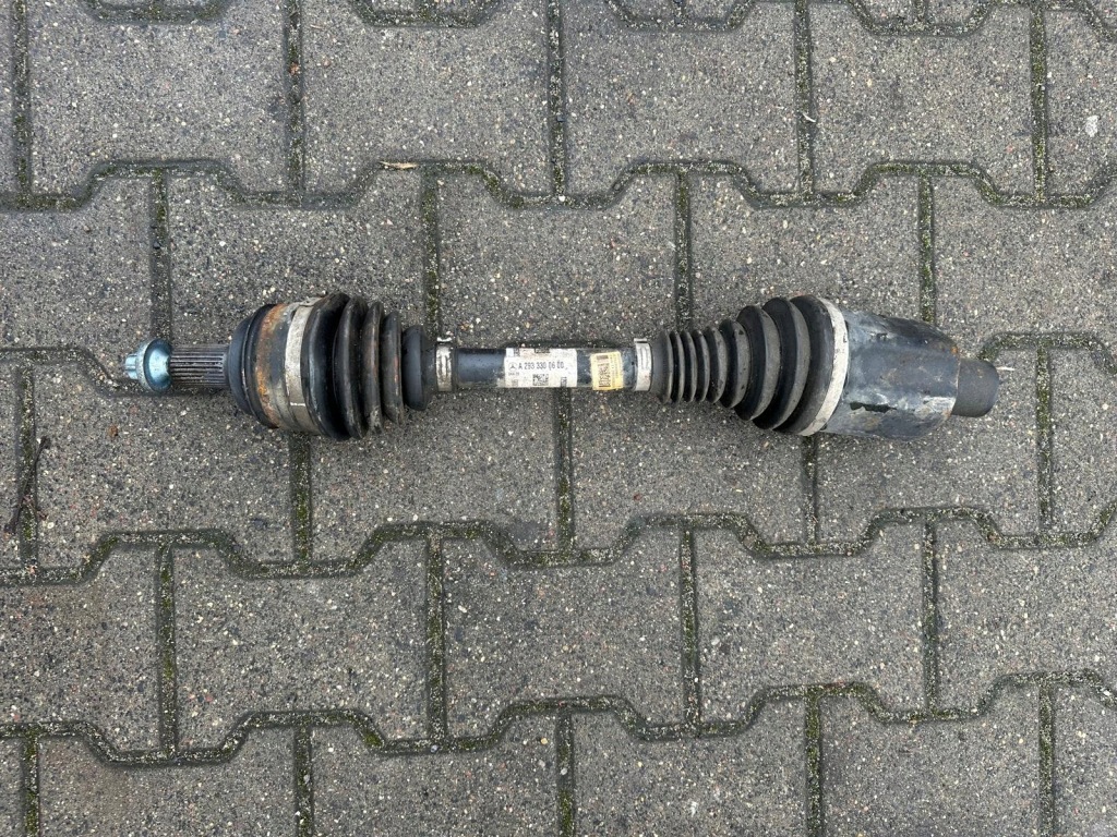 Купити Mercedes eqc привідний вал передня a2933300600