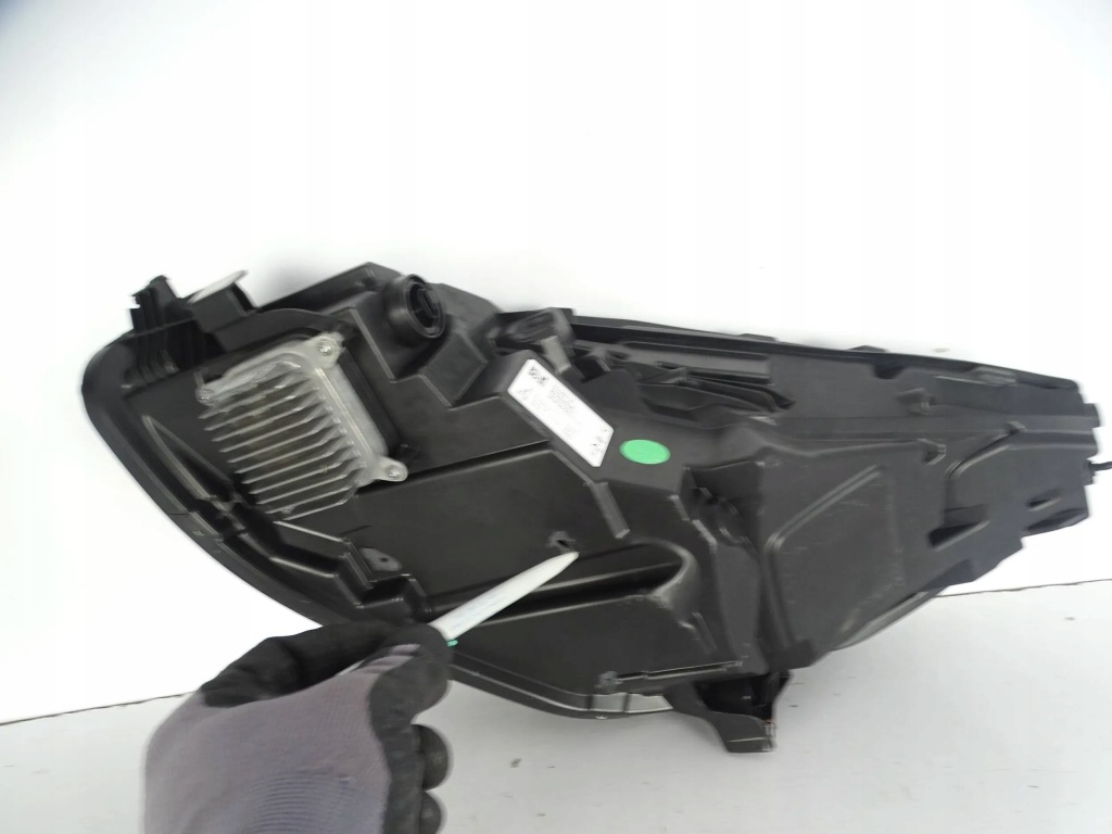 Фара перед передняя правый  tesla y full led 2020+ с Разборки