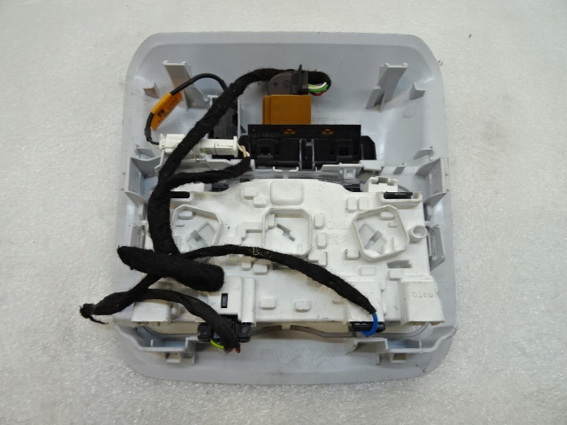 фото №7, Peugeot 208 2008 лампа потолочный освещение кабины 96738108