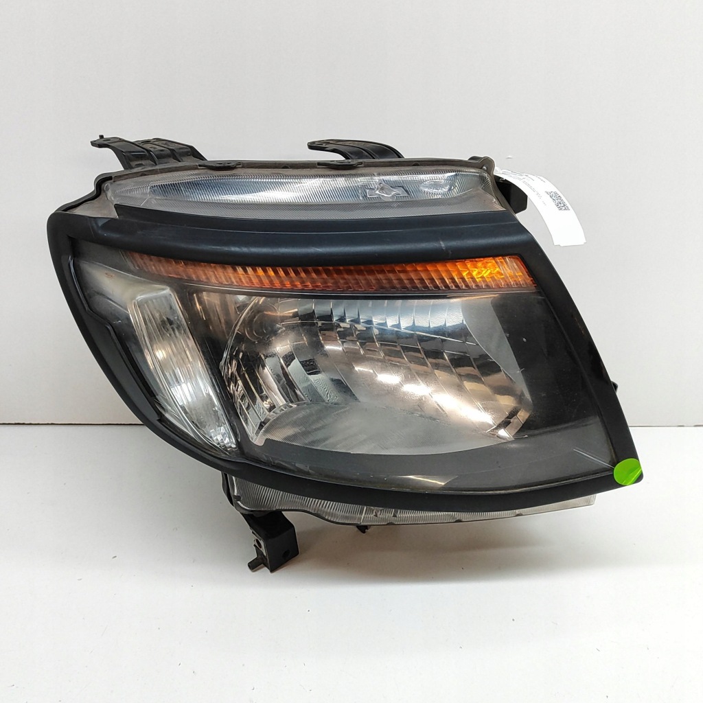 фото №1, Ford ranger 2015 правая сторона лампа передняя