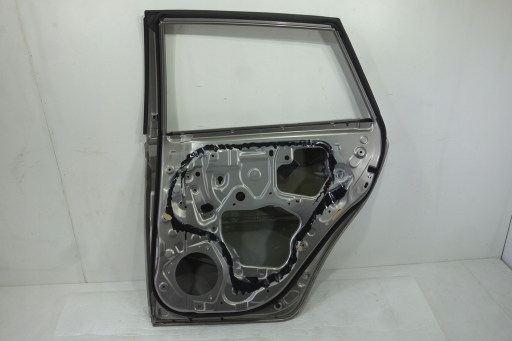 фото №7, Дверь задняя правое toyota auris ii 2012- 5d hb