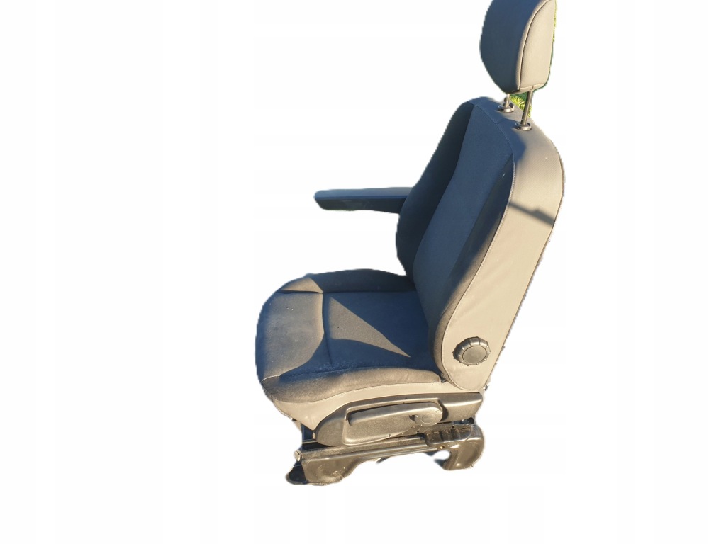 фото №4, Сиденье водителя master iv