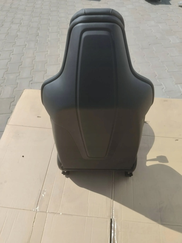 фото №8, Porsche taycan сиденье передний левый оригинал eu