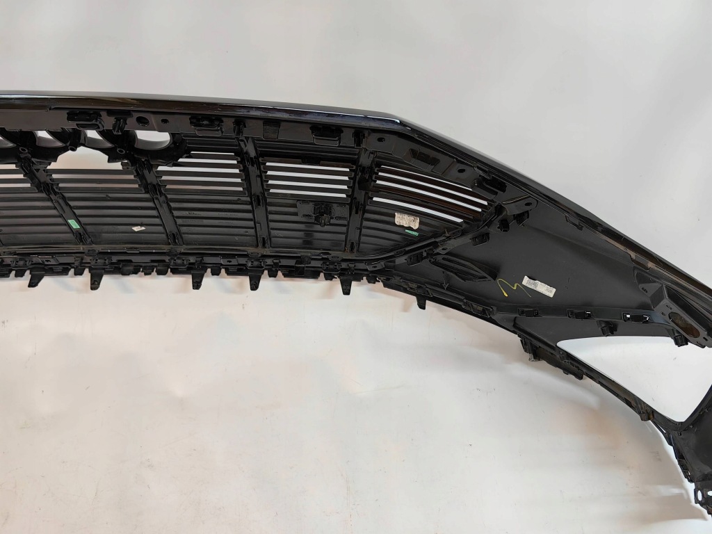 Audi e-tron 4ke s-line - бампер перед решітка радіатора ok polecam Оригінал