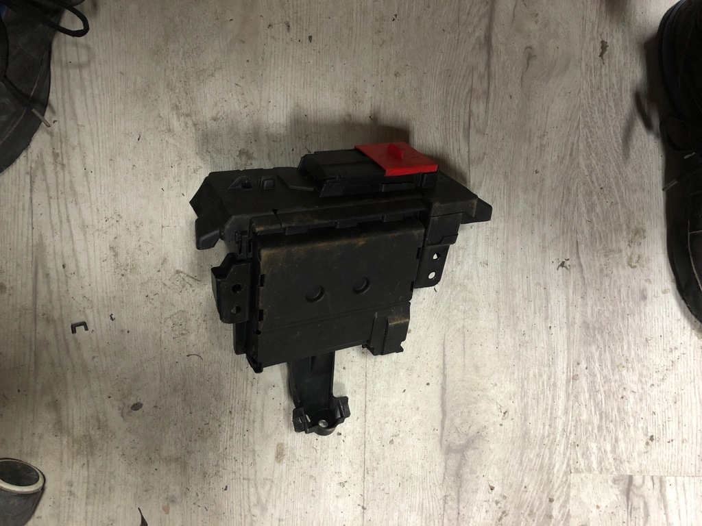 фото №9, Mercedes w206 коробка предохранителей 2065400001