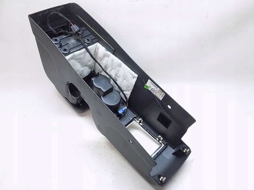 фото №14, Подлокотник туннель - dodge journey 08-12 freemont