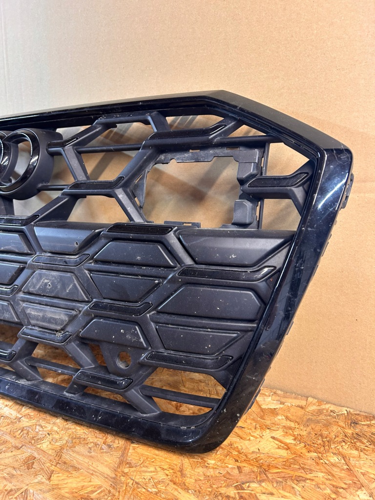 Audi a6 s line c8 4k0 рестайлинг  решётка радиатора решётка  радиатора 4k0853651t Киев