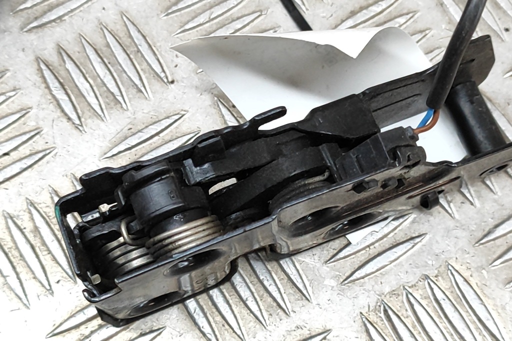 фото №6, Audi q5 8r замок капот 8k0823509f 2.0 дизель 140kw 2016 22229767