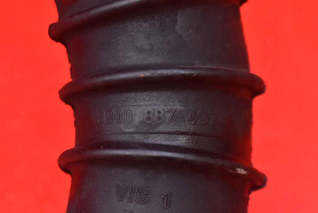 Пабтрубок  шланг труба интеркулер 8200887497 renault master 2 ii 2.5 dci 145 km Киев