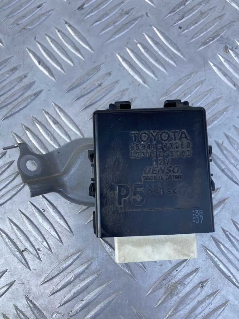 фото №1, Модуль блок управления дворник toyota prius iv 15-