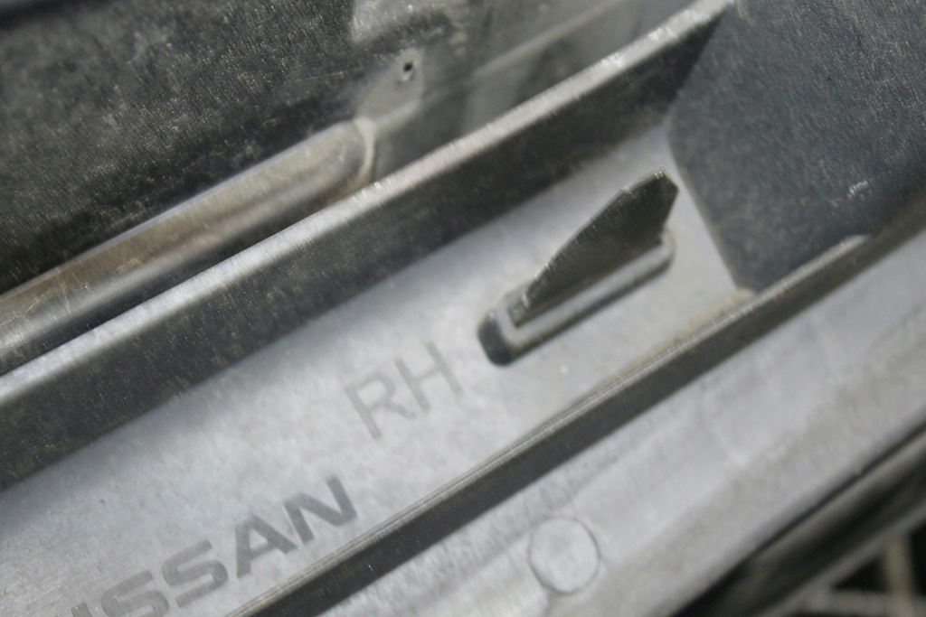 фото №10, Решётка радиатора nissan nv300 фургон x82 623109057r 1.6l дизель 89kw 2018