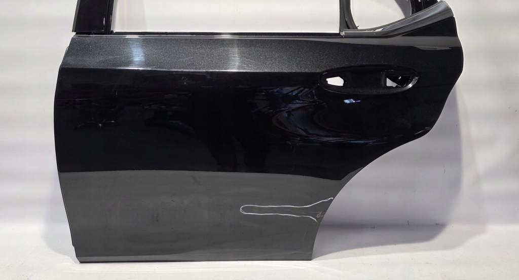 Дверь левое  задняя lexus es vii 18- оригинал Цена