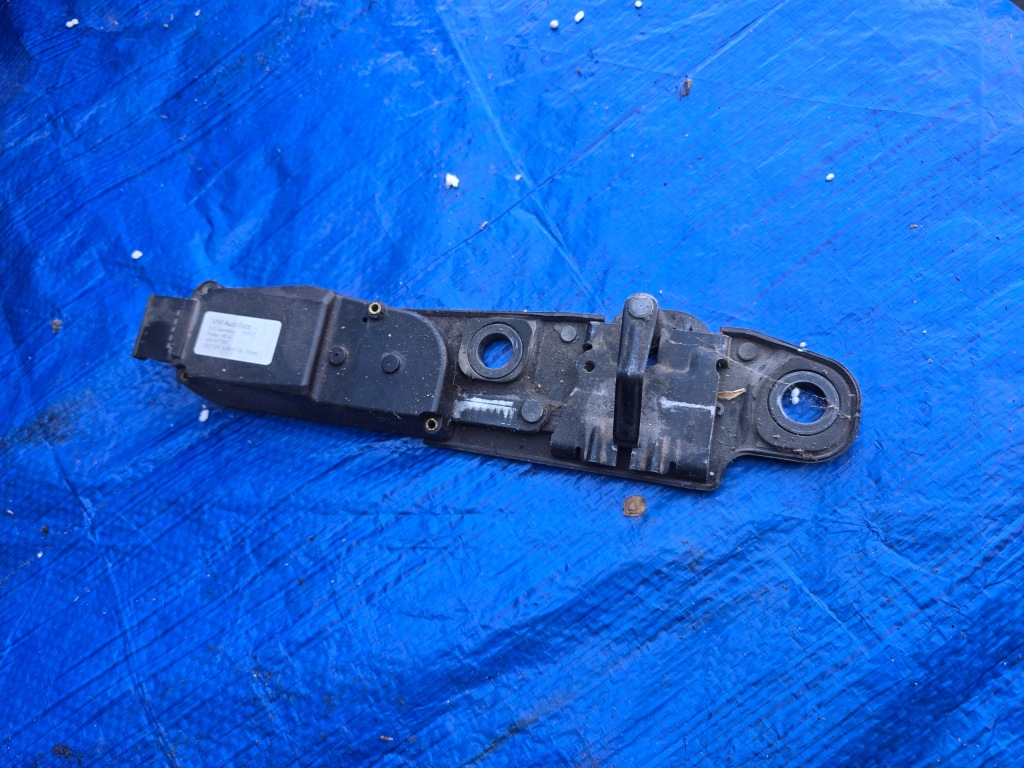 фото №1, Vw passat b7 kombi замок доводчик крышки багажника 3af827887