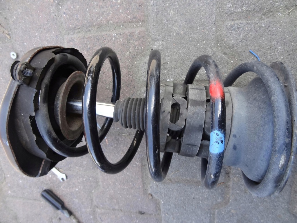 фото №3, Mcperson амортизатор пружина правый перед renault scenic i rx4