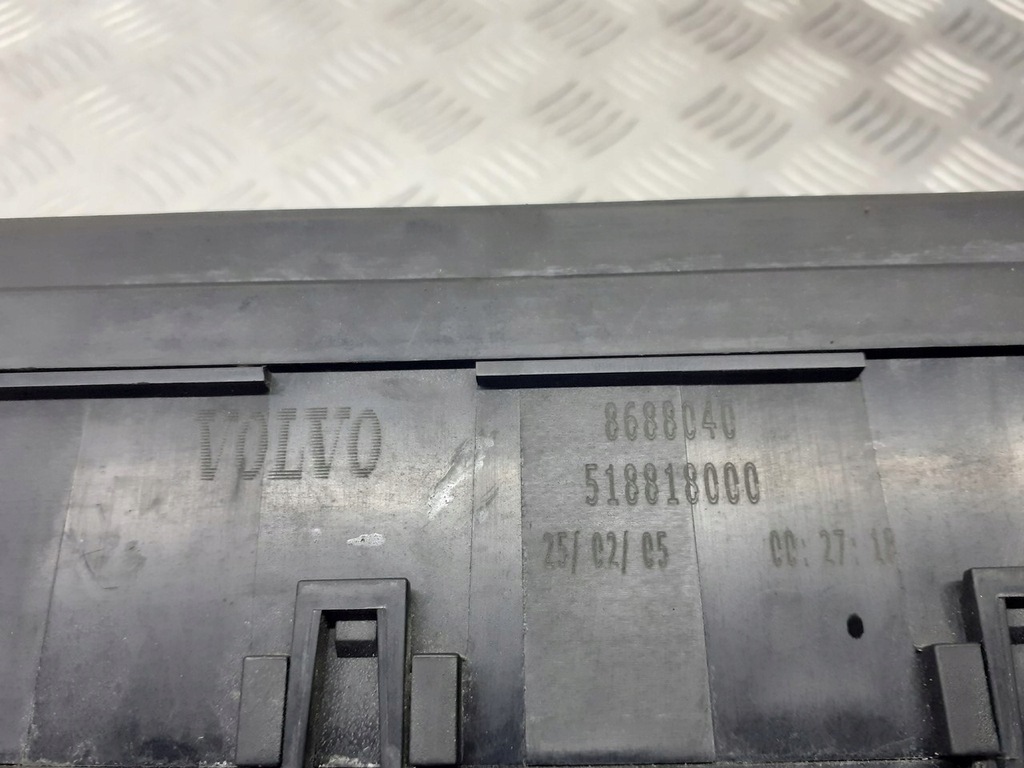 фото №6, Коробка предохранителей volvo v50 2.0 d 8688040