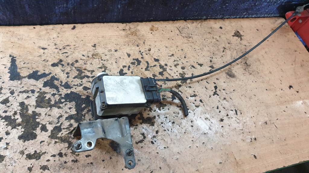 фото №1, Mazda tribute i потенціометр газу