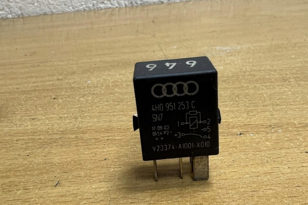 фото №1, Реле audi q7 4m 4h0951253c дизель 2015