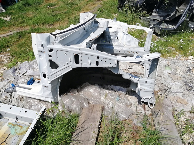 фото №1, Mitsubishi outlander 2018 чверть права лонжерон