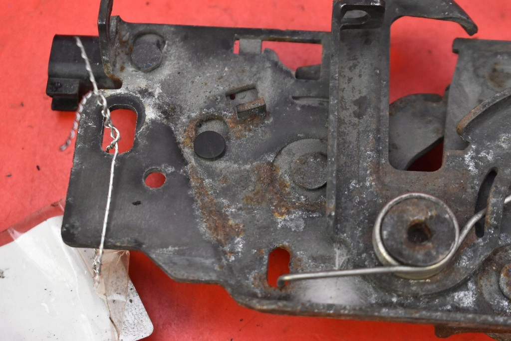 Замок засов капот 1033011-00-a tesla model s 12-20 Цена