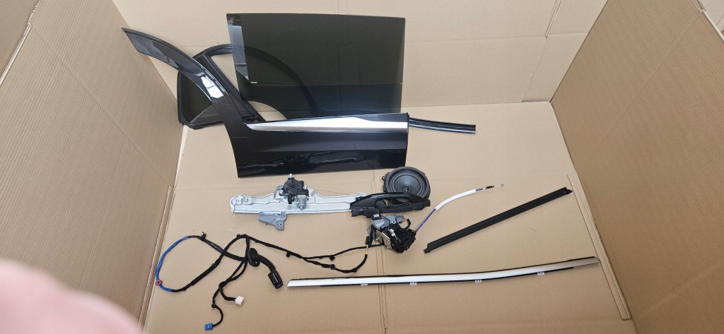 фото №1, Молдинг дверь правый задняя замок стекло подъемник kia sportage v