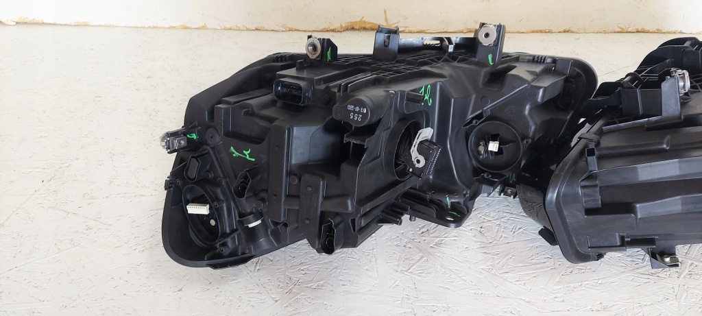 фото №13, Bmw 2 f45 f46 lift lci лампа левая правая адаптивный full led 8738645 8738646
