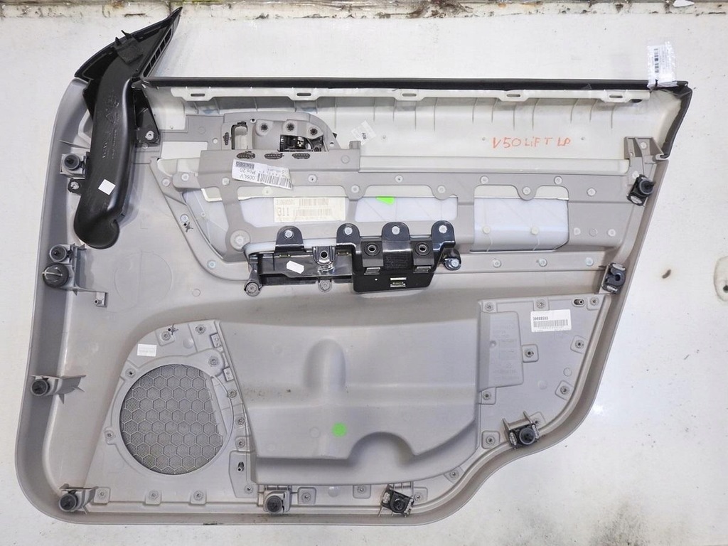 фото №13, Обивка дверь левый перед volvo v50 lift 30755292