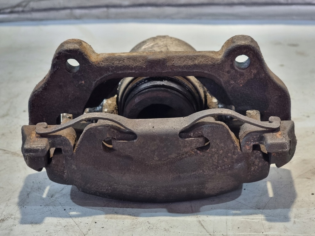 фото №11, Суппорт тормозной правый перед opel signum 1.8b 16v 90kw 03r