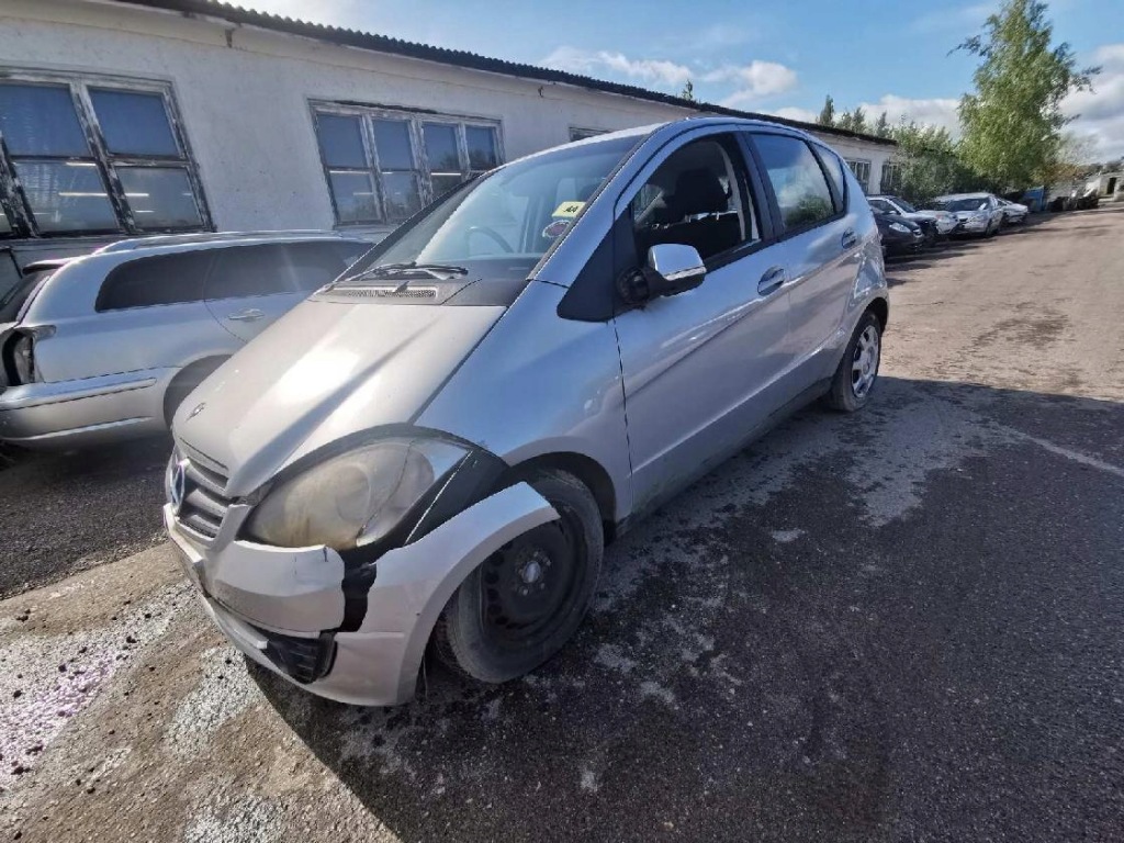 Mercedes-benz a-class коробка запобіжників 2010 1.5l a1695450001 used Недорого