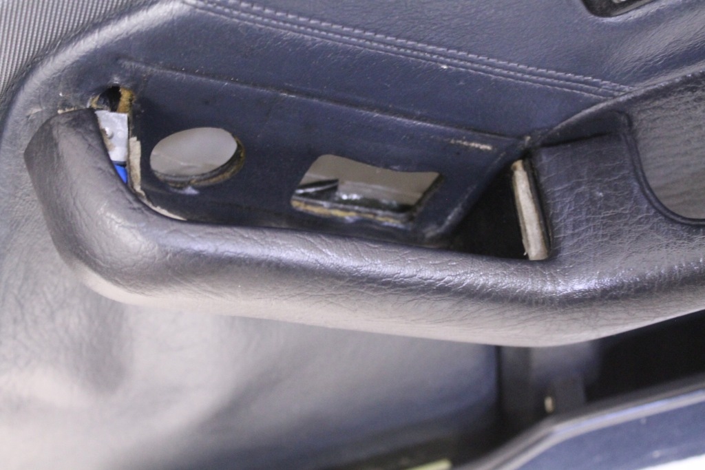 фото №5, Обшивка оббивка правий audi 80 b4 cabrio coupe