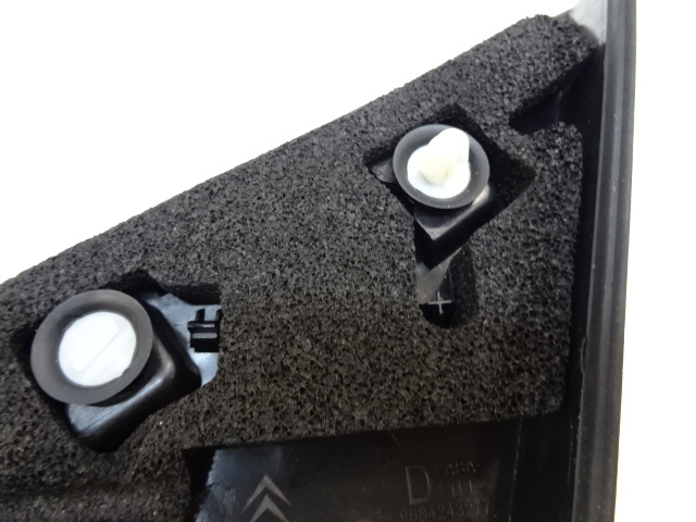 фото №8, Peugeot 3008 правий трикутник заглушка крила передній перед 9684243277